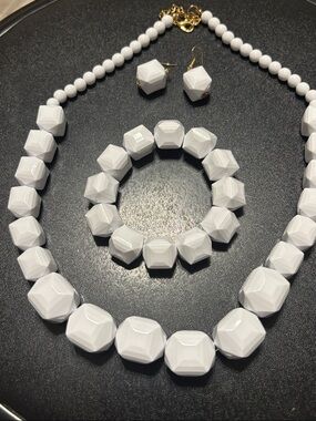 White Faceted Bead Necklace with Matching Bracelet and Earrings